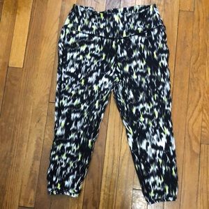 Torrid athletic wear pants capris size 0